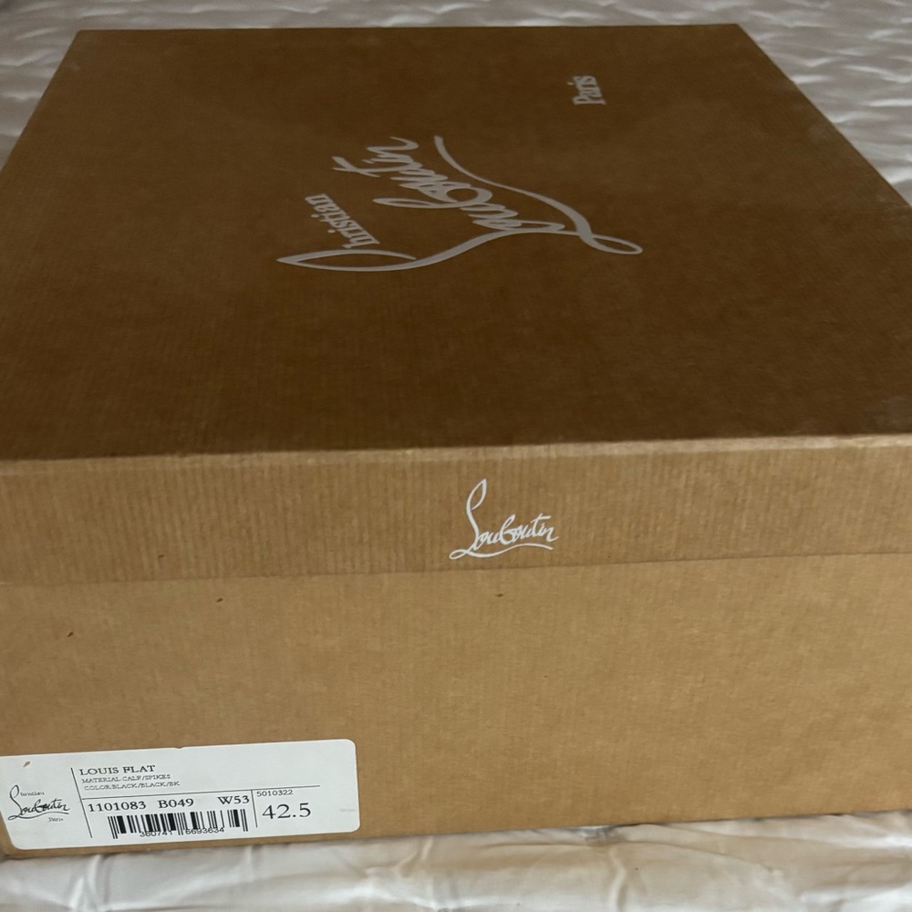 Louis Spikes
Christian Louboutin Men's Calf Leather Louis Spikes Sneakers - Picture 14 of 16